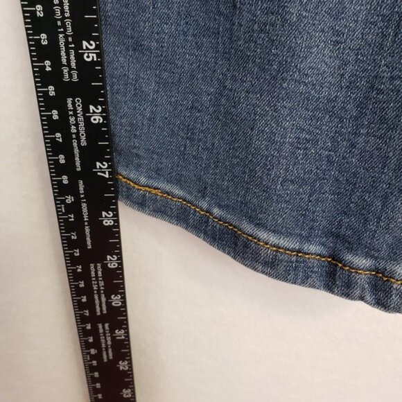 Wrangler Jeans Womens Size 16 Classic Straight Leg Comfort Fit Denim Blue Cowboy - Picture 8 of 10